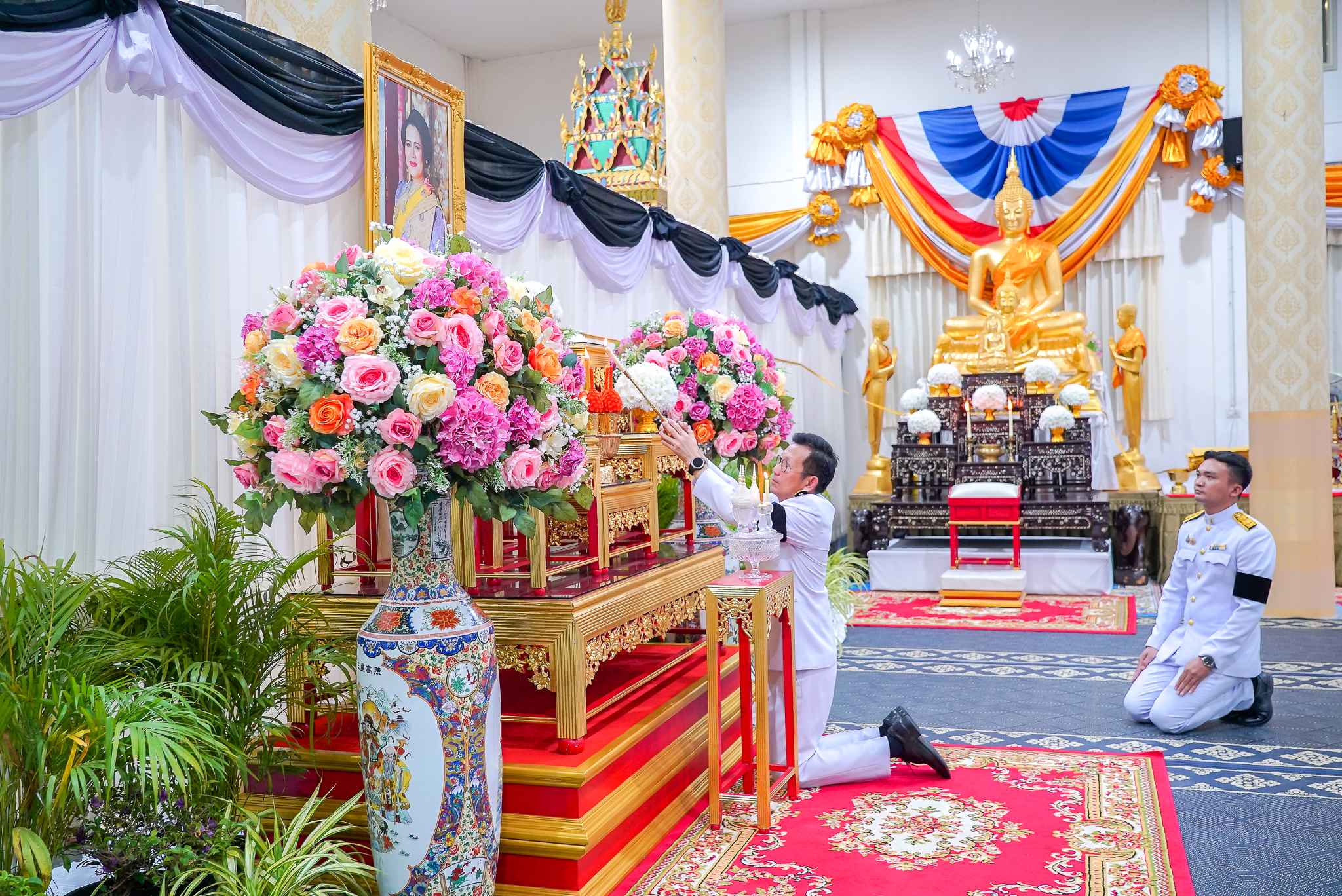 จังหวัดมหาสารคาม จัดพิธีบำเพ็ญกุศลปัญญาสมวาร ครบ 50 วัน เพื่ออุทิศถวายเป็นพระราชกุศลแด่สมเด็จพระนางเจ้าสิริกิติ์ พระบรมราชินีนาถ พระบรมราชชนนีพันปีหลวง&nbsp;