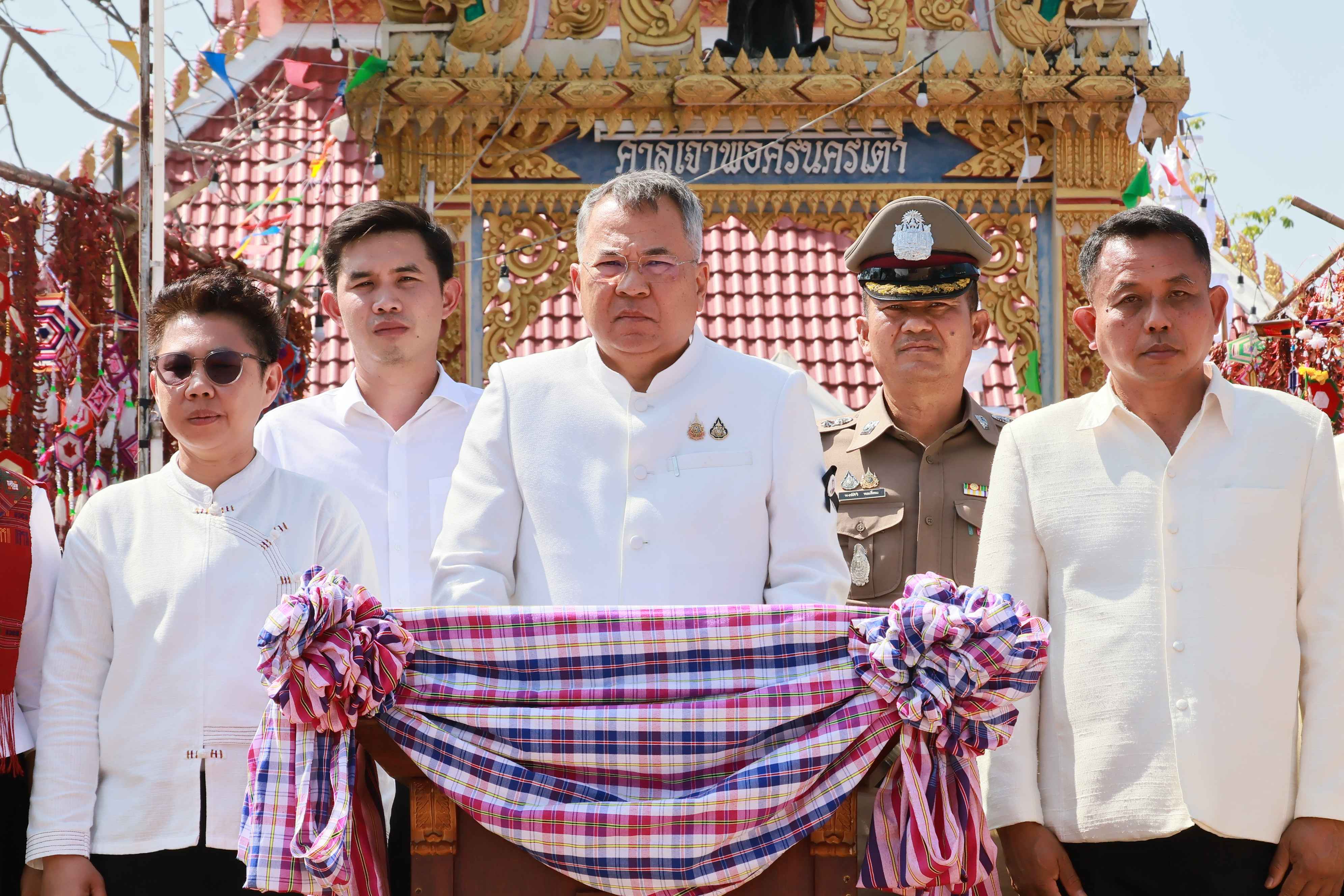 ผู้ว่าฯ มหาสารคาม เป็นประธานเปิดงานศาลเจ้าพ่อศรีนครเตา ประจำปี 2569