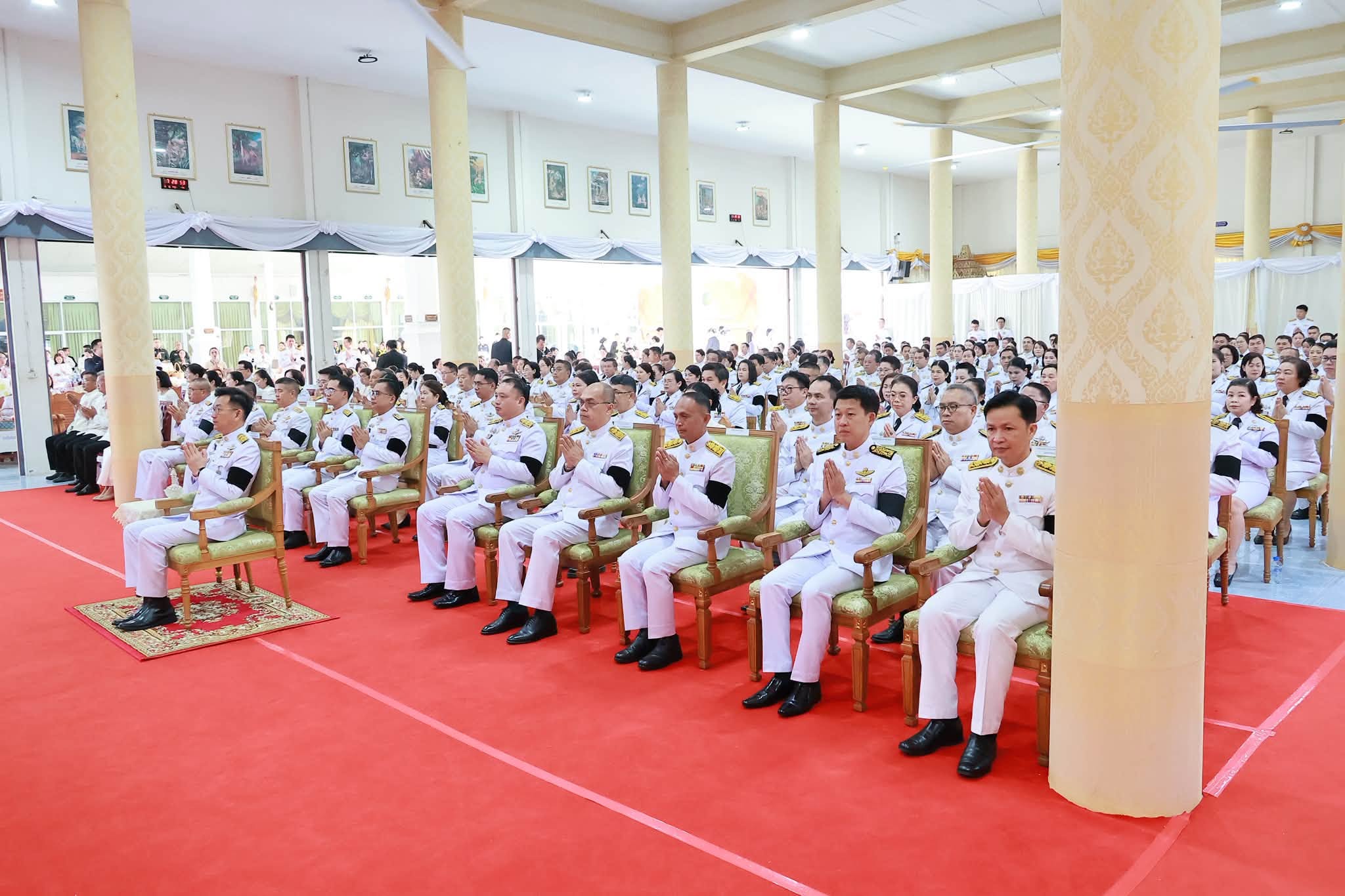 จังหวัดมหาสารคาม จัดพิธีสวดพระพุทธมนต์และทำบุญตักบาตรถวายพระราชกุศลเนื่องในวันนวมินทรมหาราช 13 ตุลาคม 2569